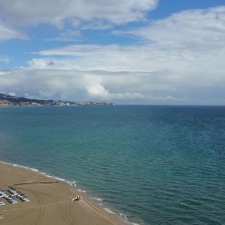 Seafront Apartment With Open-Air Heated Pool Fuengirola Esterno foto