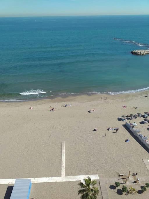 Seafront Apartment With Open-Air Heated Pool Fuengirola Esterno foto
