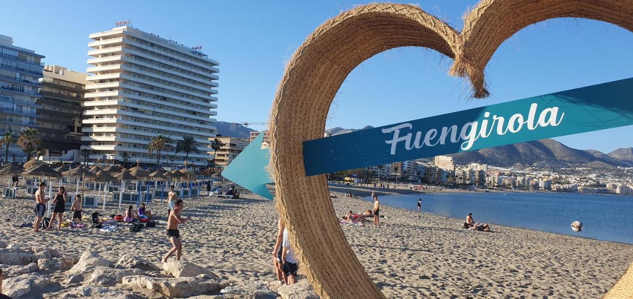 Seafront Apartment With Open-Air Heated Pool Fuengirola Esterno foto