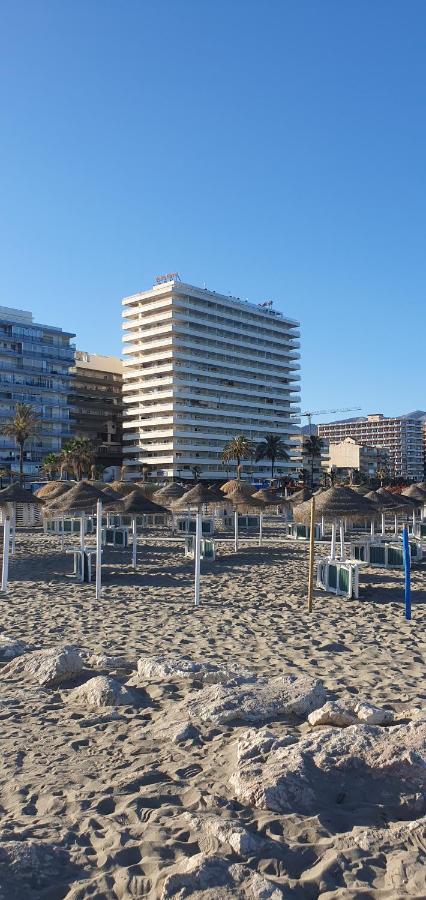 Seafront Apartment With Open-Air Heated Pool Fuengirola Esterno foto